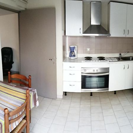 Residence Les Plus Pres Jonzac Buitenkant foto