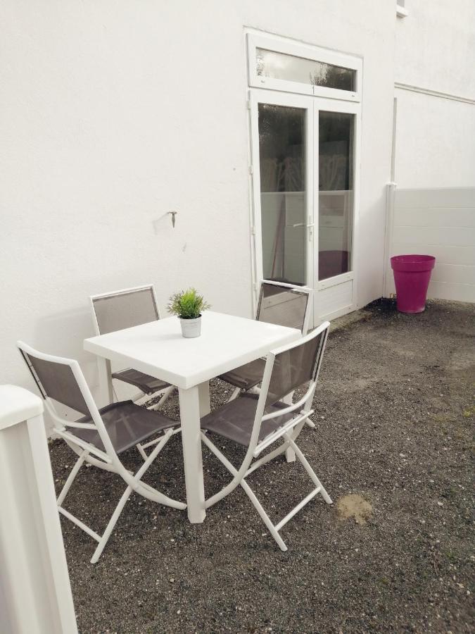 Residence Les Plus Pres Jonzac Buitenkant foto